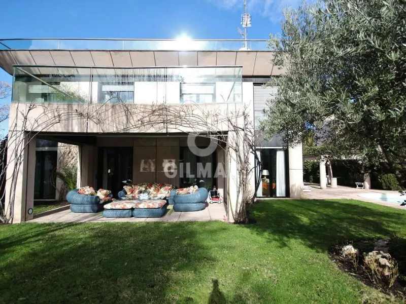 Villa in Mirasierra - Madrid
