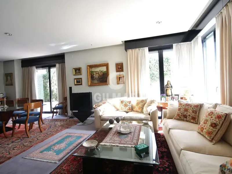 Villa in Mirasierra - Madrid