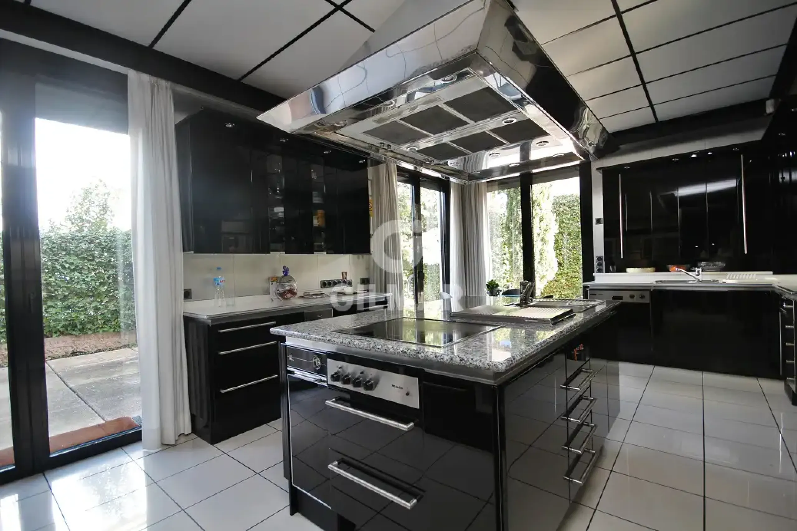 Villa in Mirasierra - Madrid