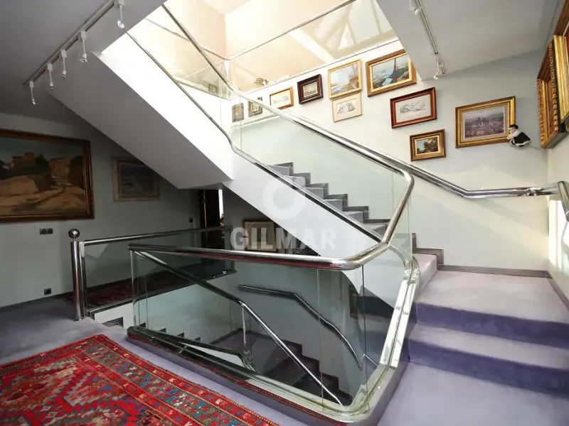 Villa in Mirasierra - Madrid