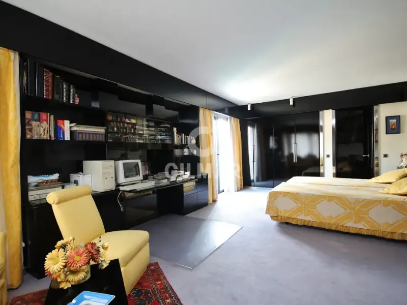 Villa in Mirasierra - Madrid