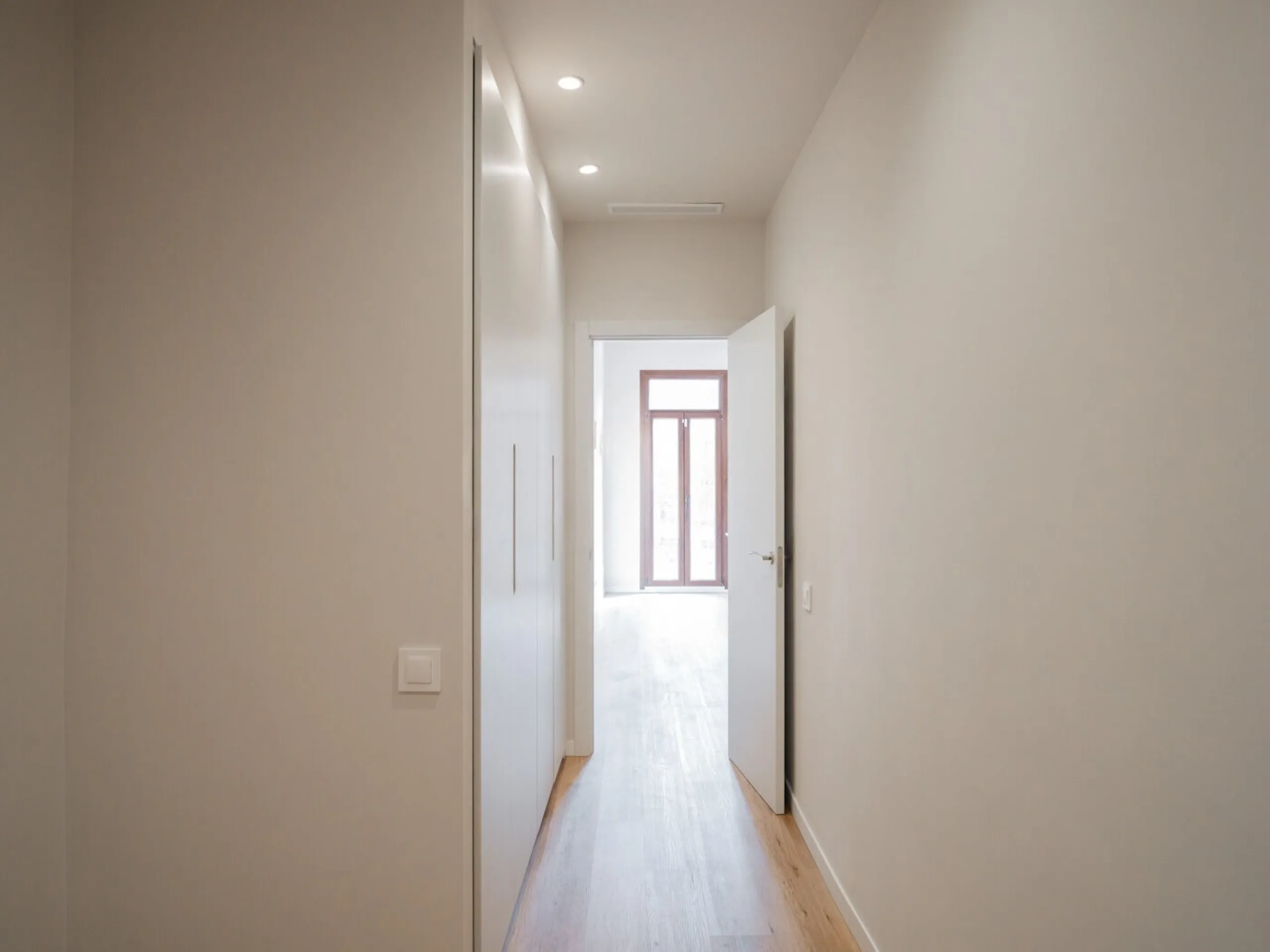 Estudio reformado con terraza en el centro de Barcelona