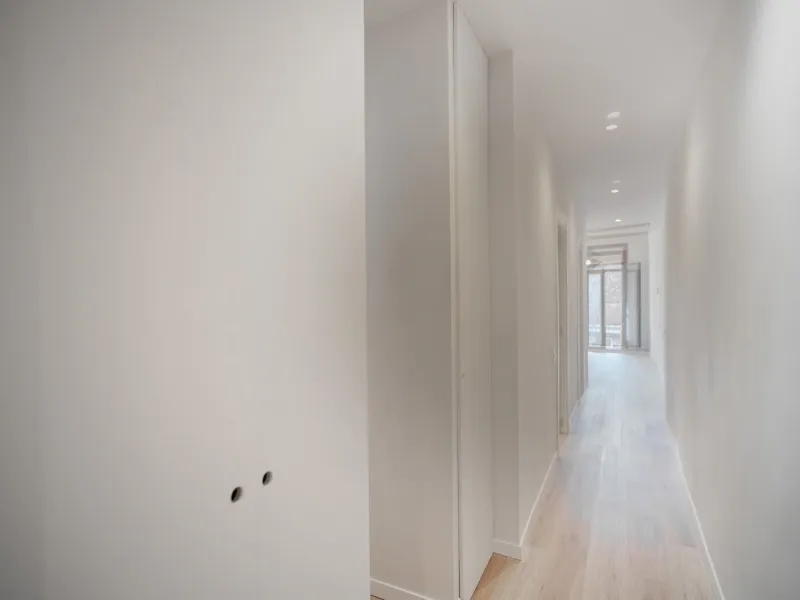 Estudio reformado con terraza en el centro de Barcelona
