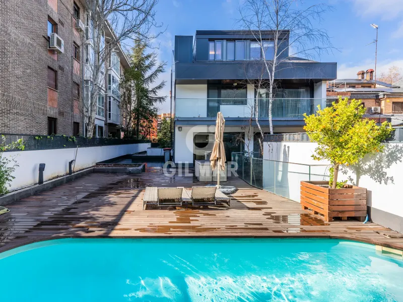 Chalet Pareado en Nueva España - Madrid