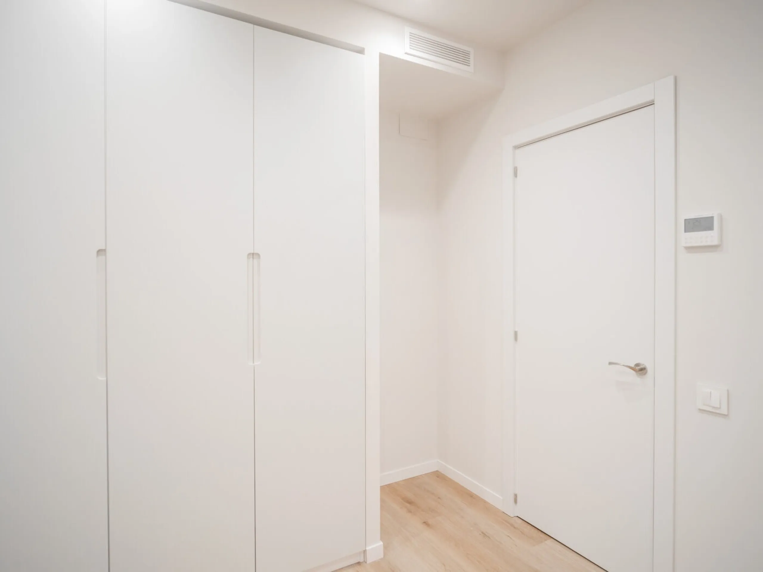 Estudio reformado con terraza en el centro de Barcelona