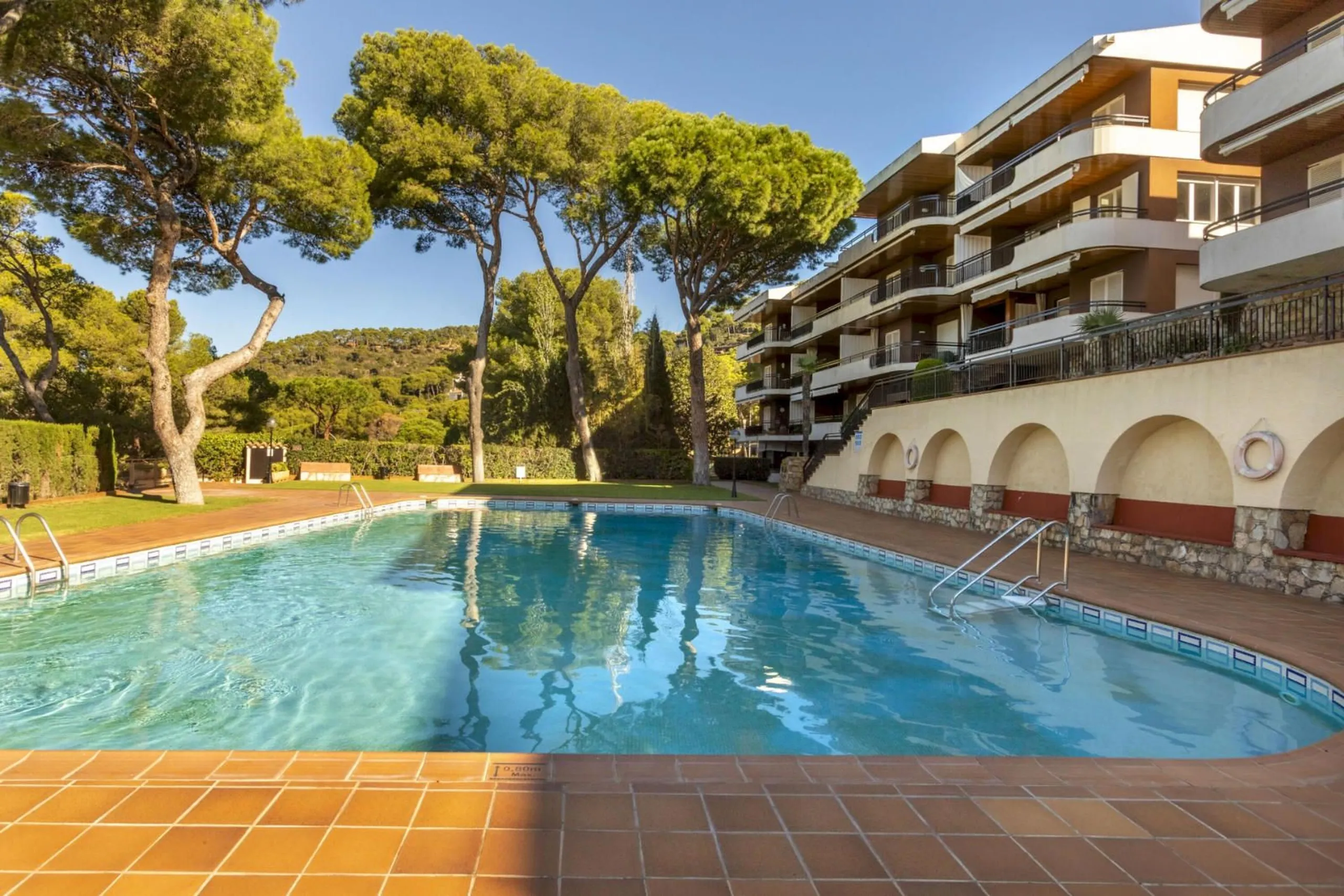 Apartamento reformado con terraza y licencia turística en Llafranc, Costa Brava