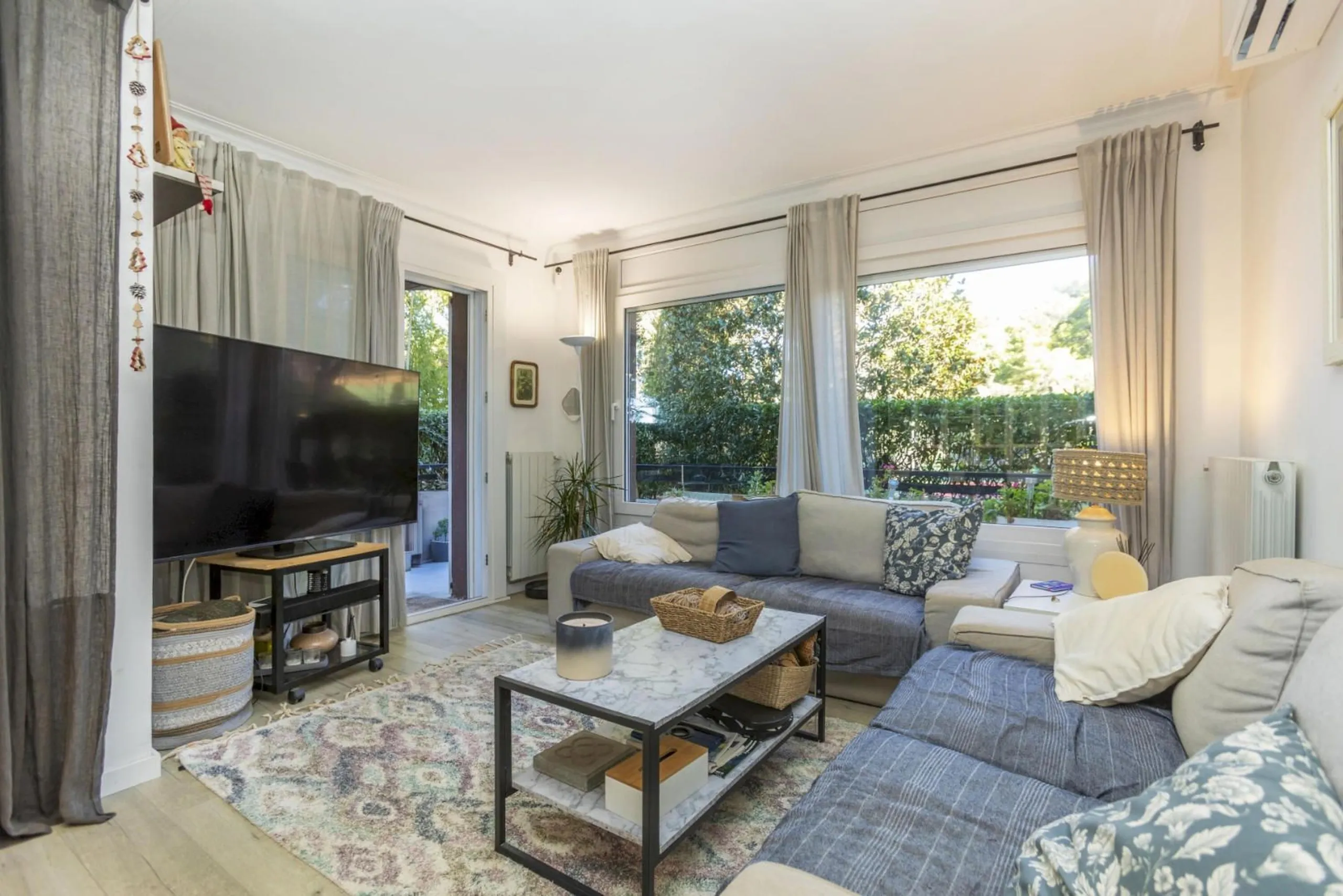 Apartamento reformado con terraza y licencia turística en Llafranc, Costa Brava