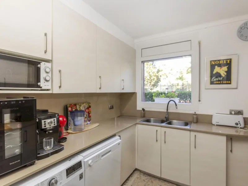Apartamento reformado con terraza y licencia turística en Llafranc, Costa Brava