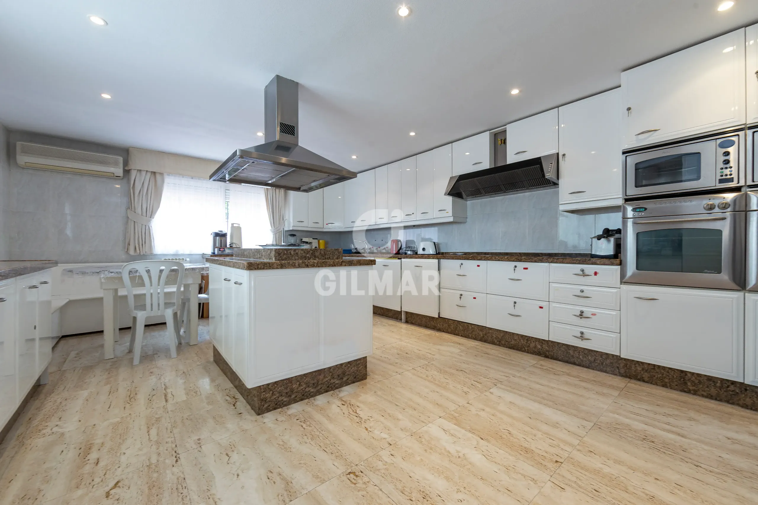 Villa in Estepona Oeste - Málaga