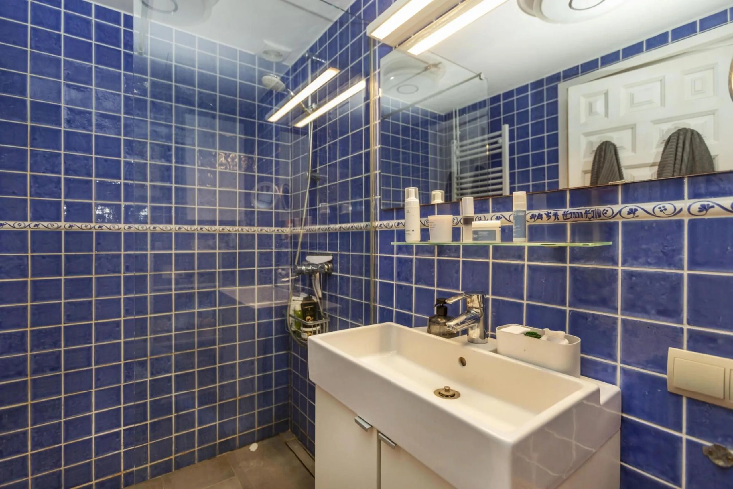 Apartamento reformado con terraza y licencia turística en Llafranc, Costa Brava