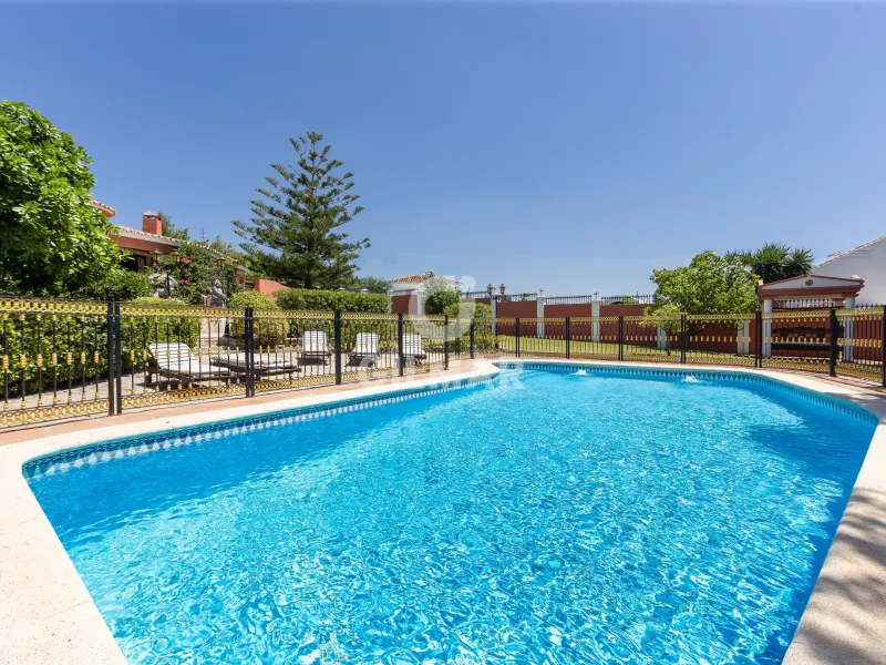 Villa in Estepona Oeste - Málaga