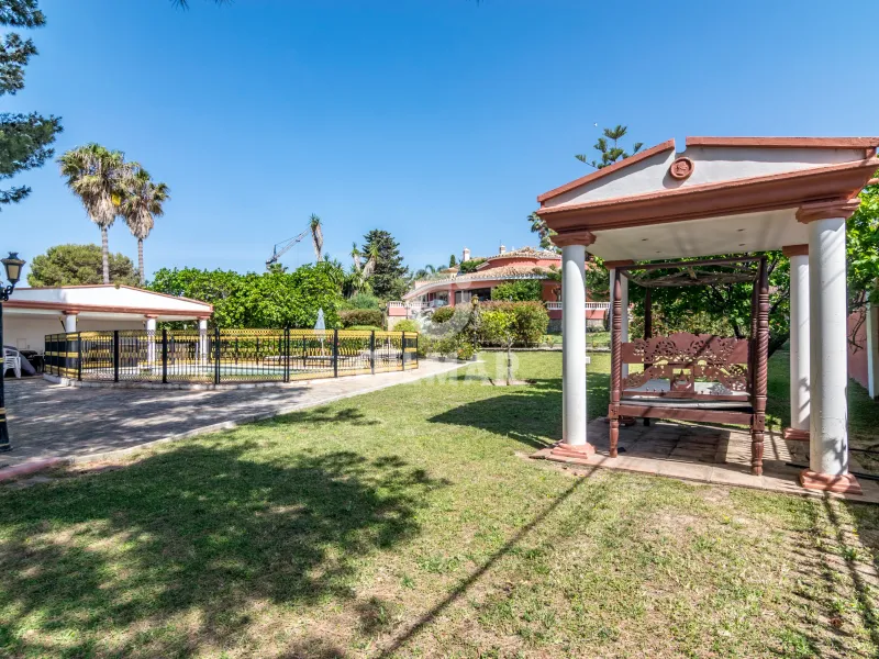 Villa in Estepona Oeste - Málaga