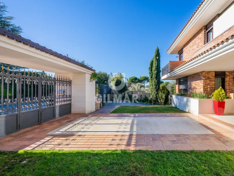 Chalet Independiente en Pozuelo de Alarcón - Madrid