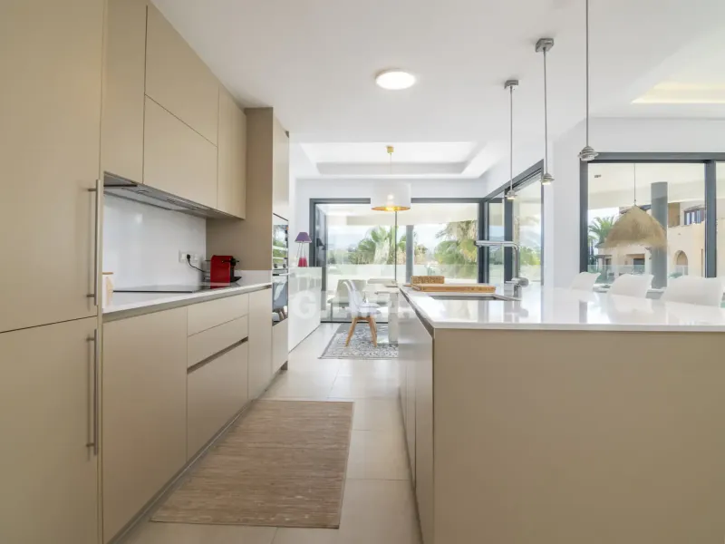 Apartamento en Estepona Este - Málaga