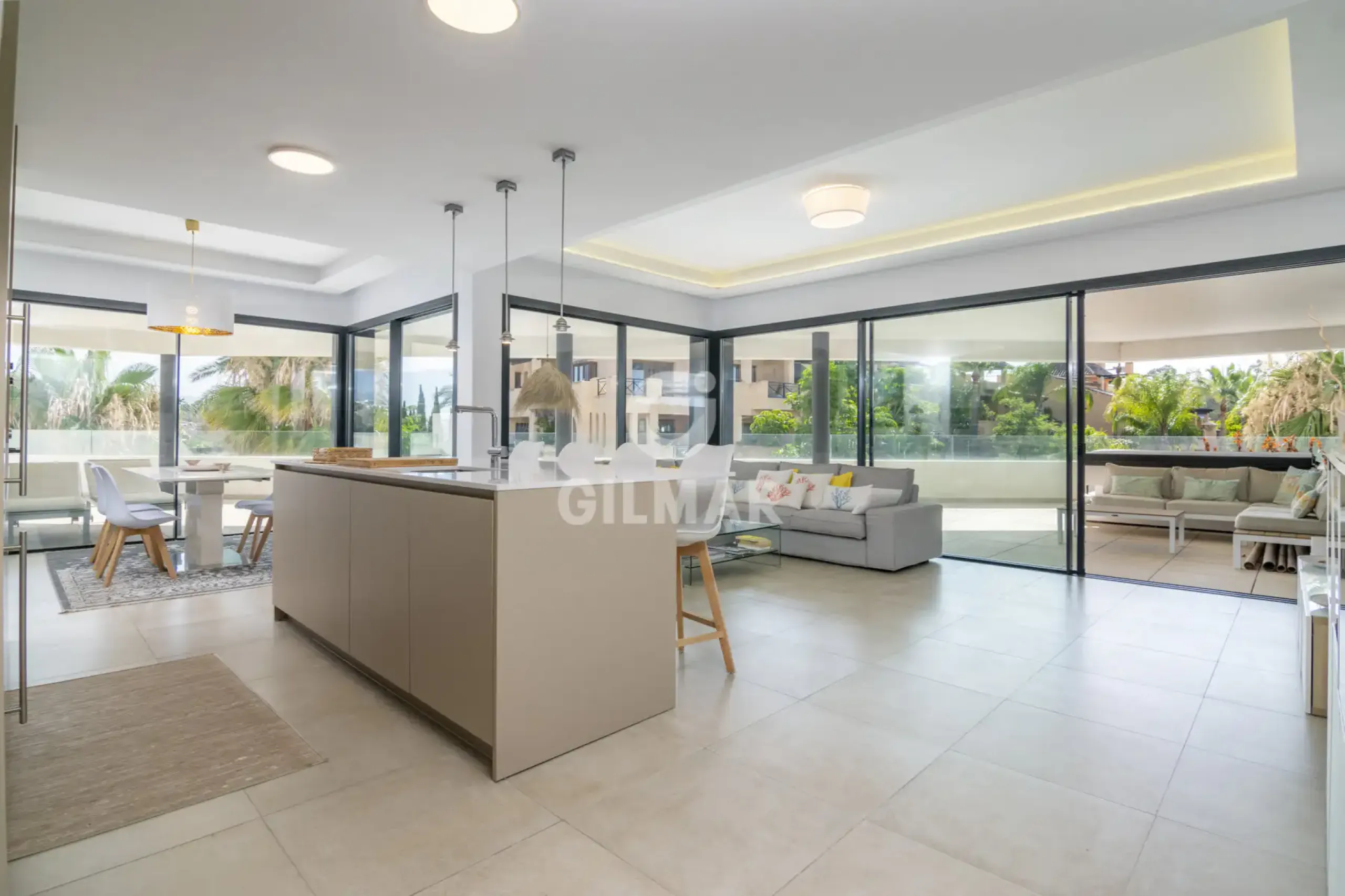 Apartamento en Estepona Este - Málaga