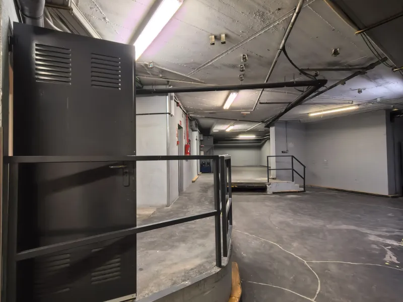 Spacious Commercial Premises in the Parc Central Area, Terrassa (Barcelona Province) — For Sale and For Rent