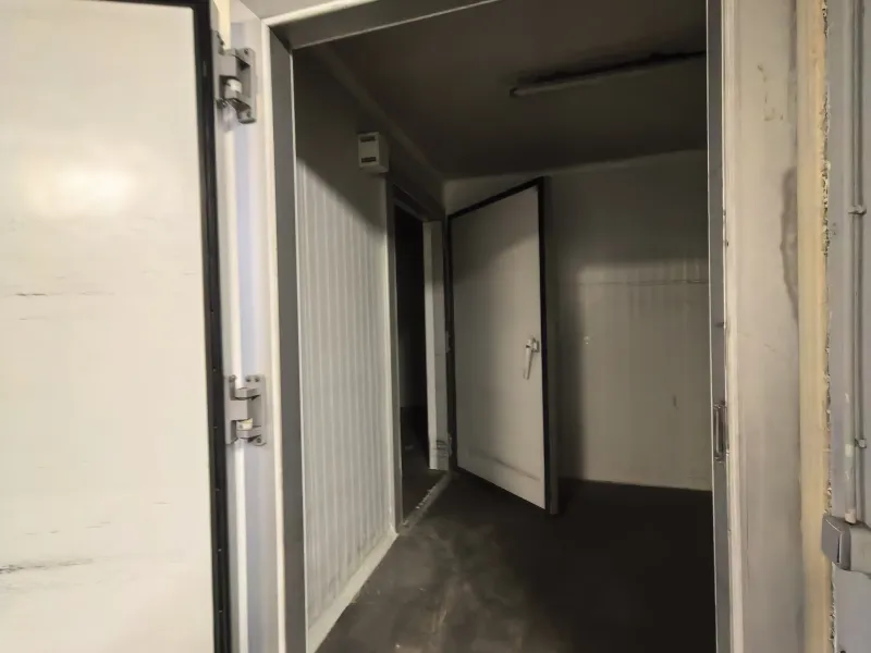 Spacious Commercial Premises in the Parc Central Area, Terrassa (Barcelona Province) — For Sale and For Rent