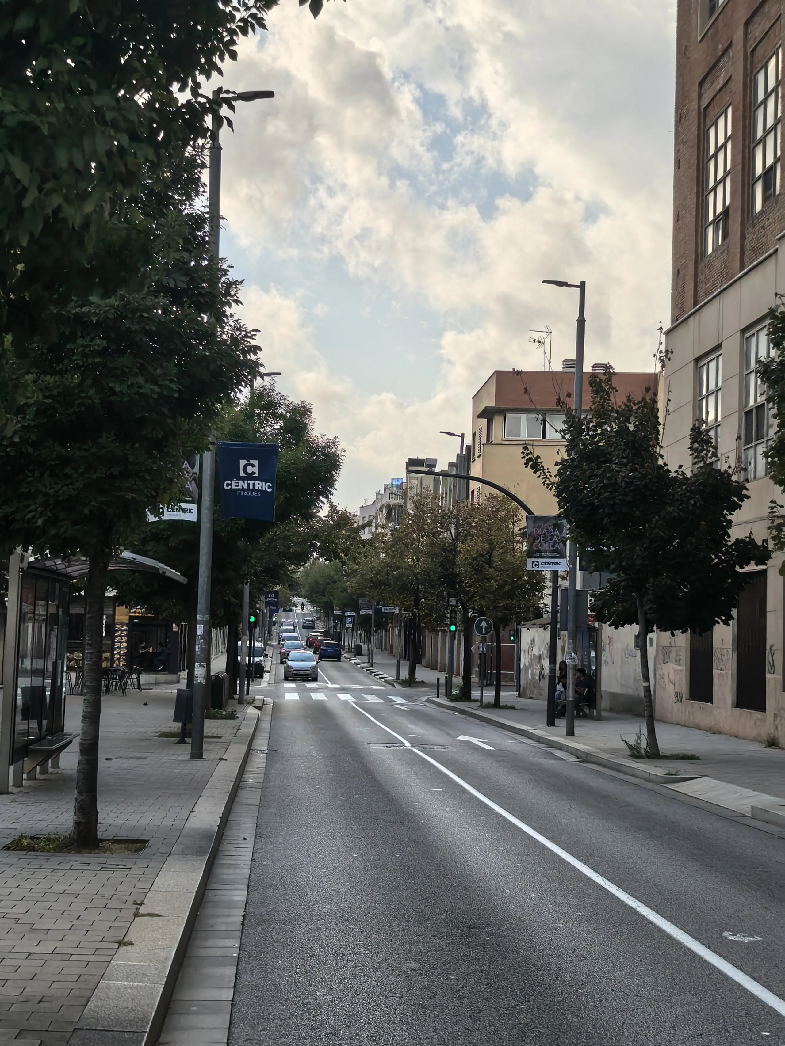 Spacious Commercial Premises in the Parc Central Area, Terrassa (Barcelona Province) — For Sale and For Rent