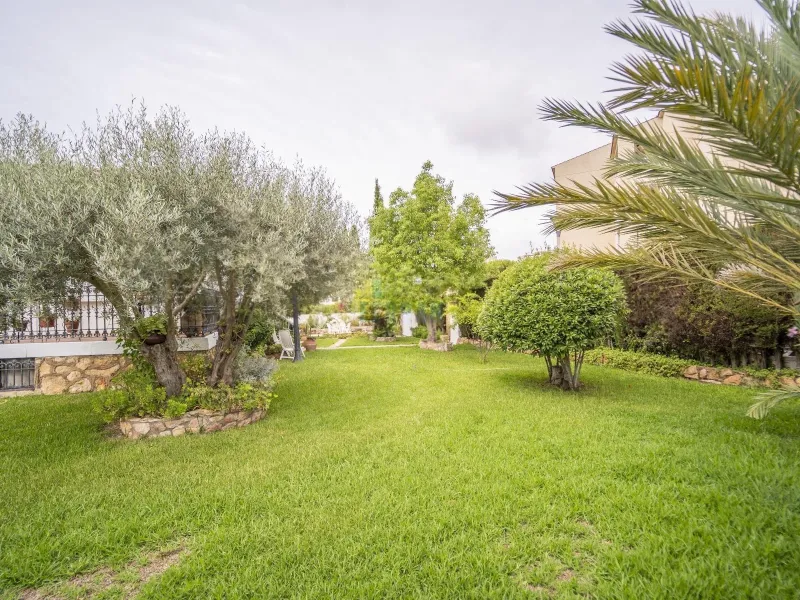 Detached House with Private Pool and Garden in Coma-Ruga, Costa Dorada