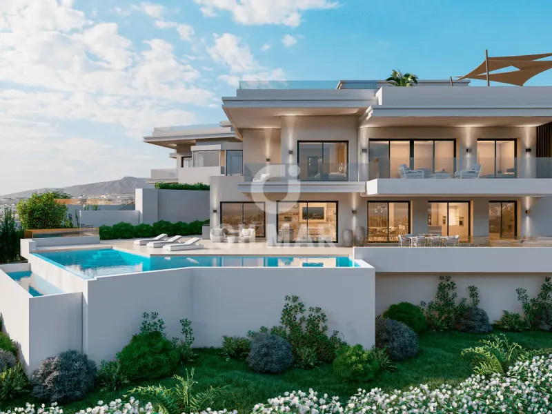 Chalet Independiente en Estepona Este - Málaga