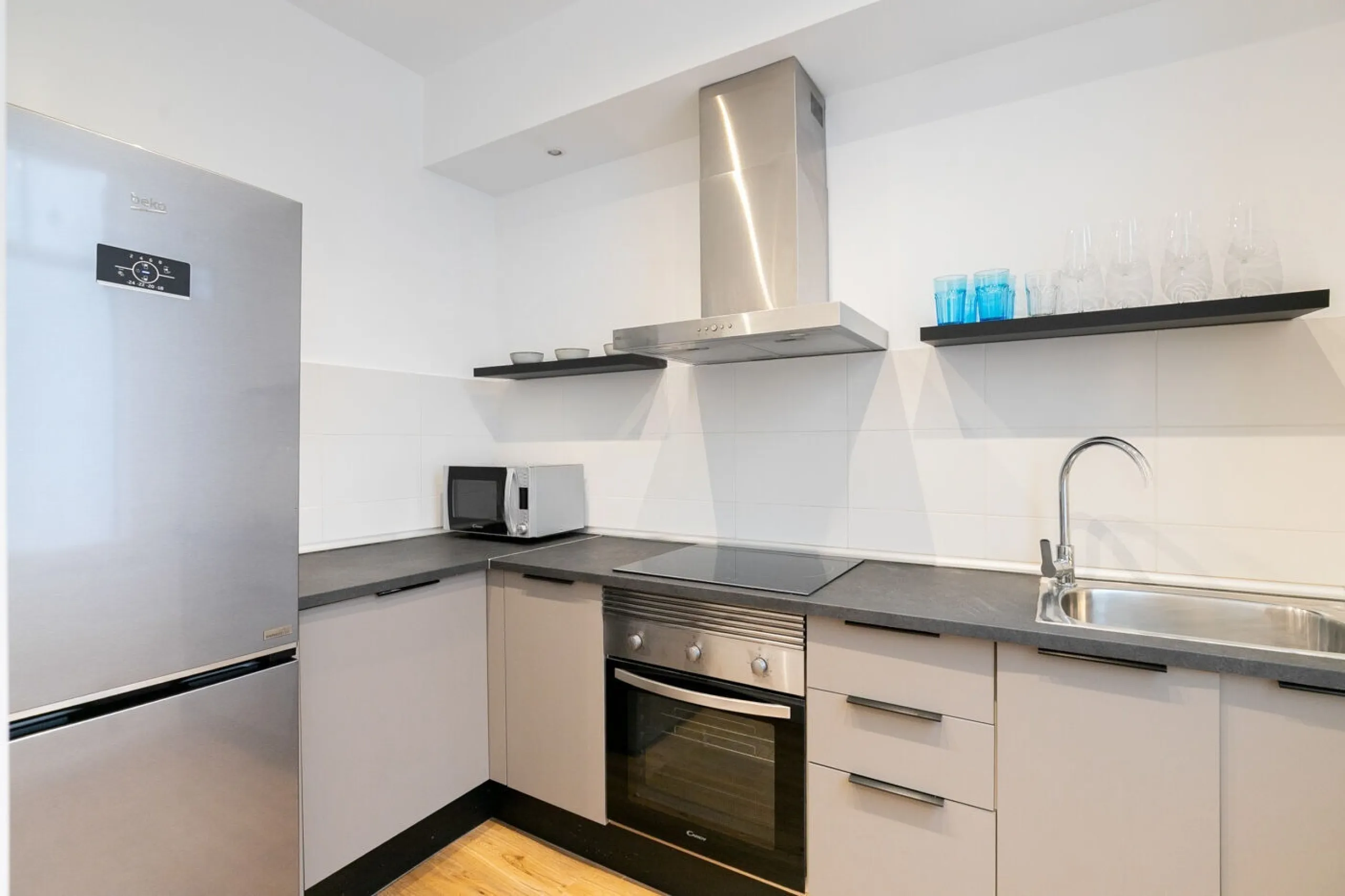 Charming Apartment with Character Between Ronda de Sant Antoni and the MACBA, Barcelona