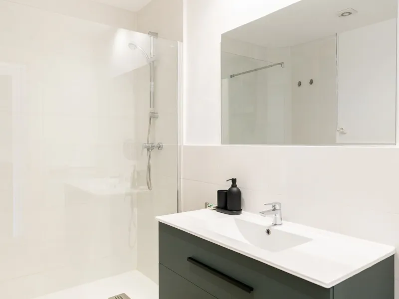 Charming Apartment with Character Between Ronda de Sant Antoni and the MACBA, Barcelona