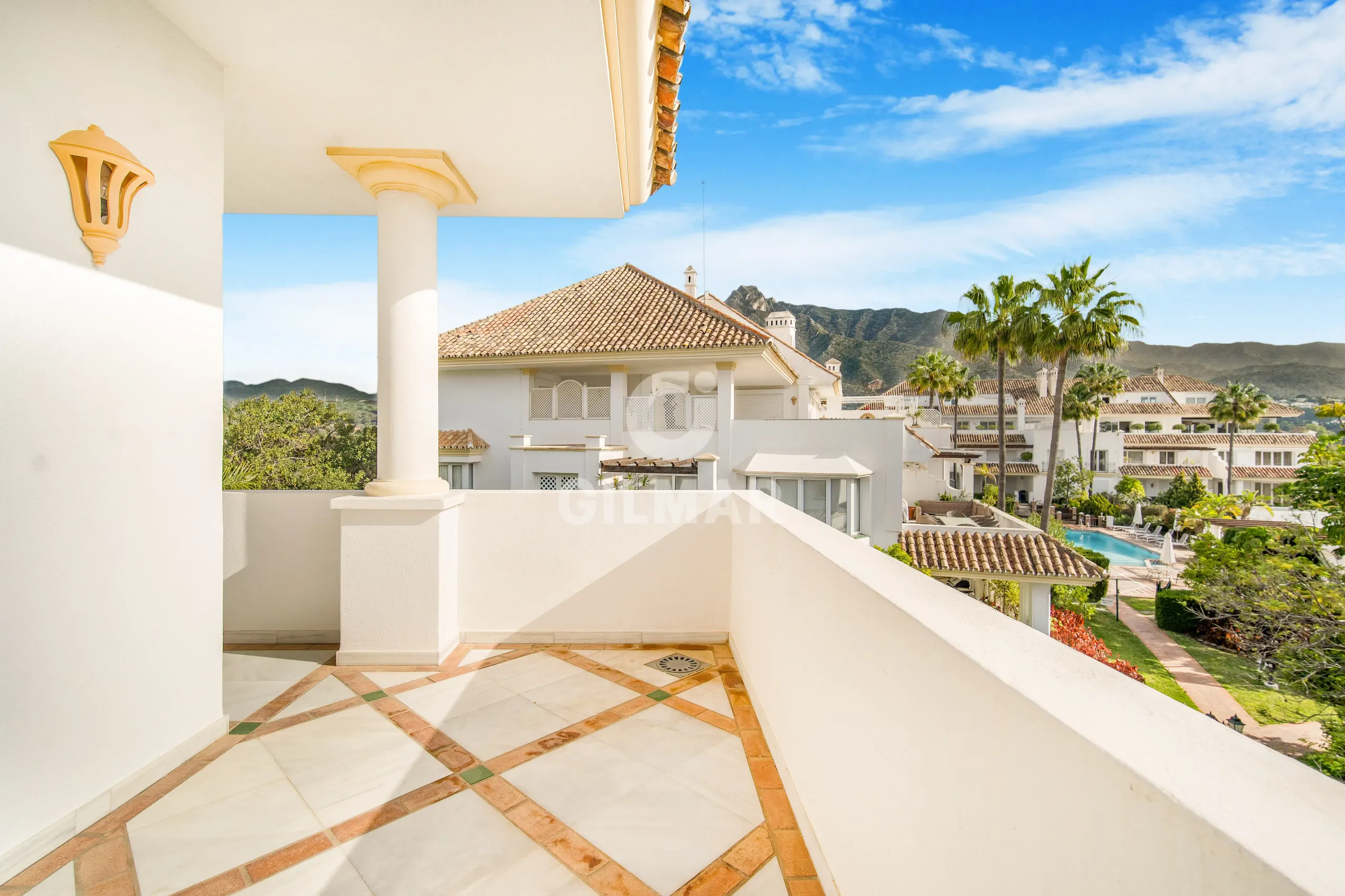 Duplex penthouse in Milla de Oro - Marb. Club - Málaga