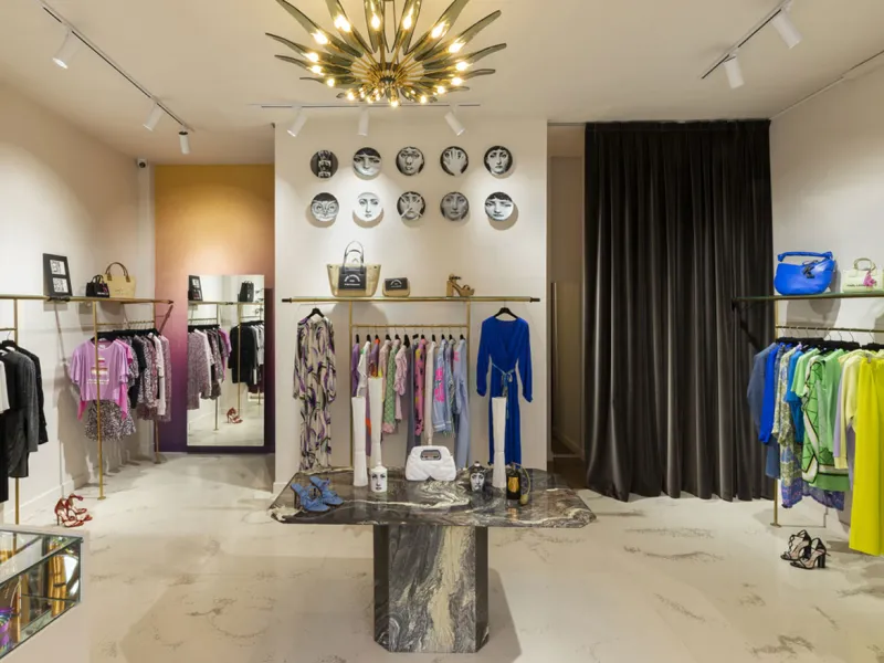 Local comercial en esquina con inquilino en el centro histórico de Madrid – Rentabilidad 5,86%