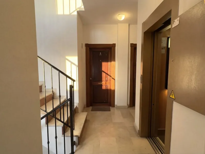 Spacious and stylish apartment with rooftop terrace and additional living level in the heart of Ronda
