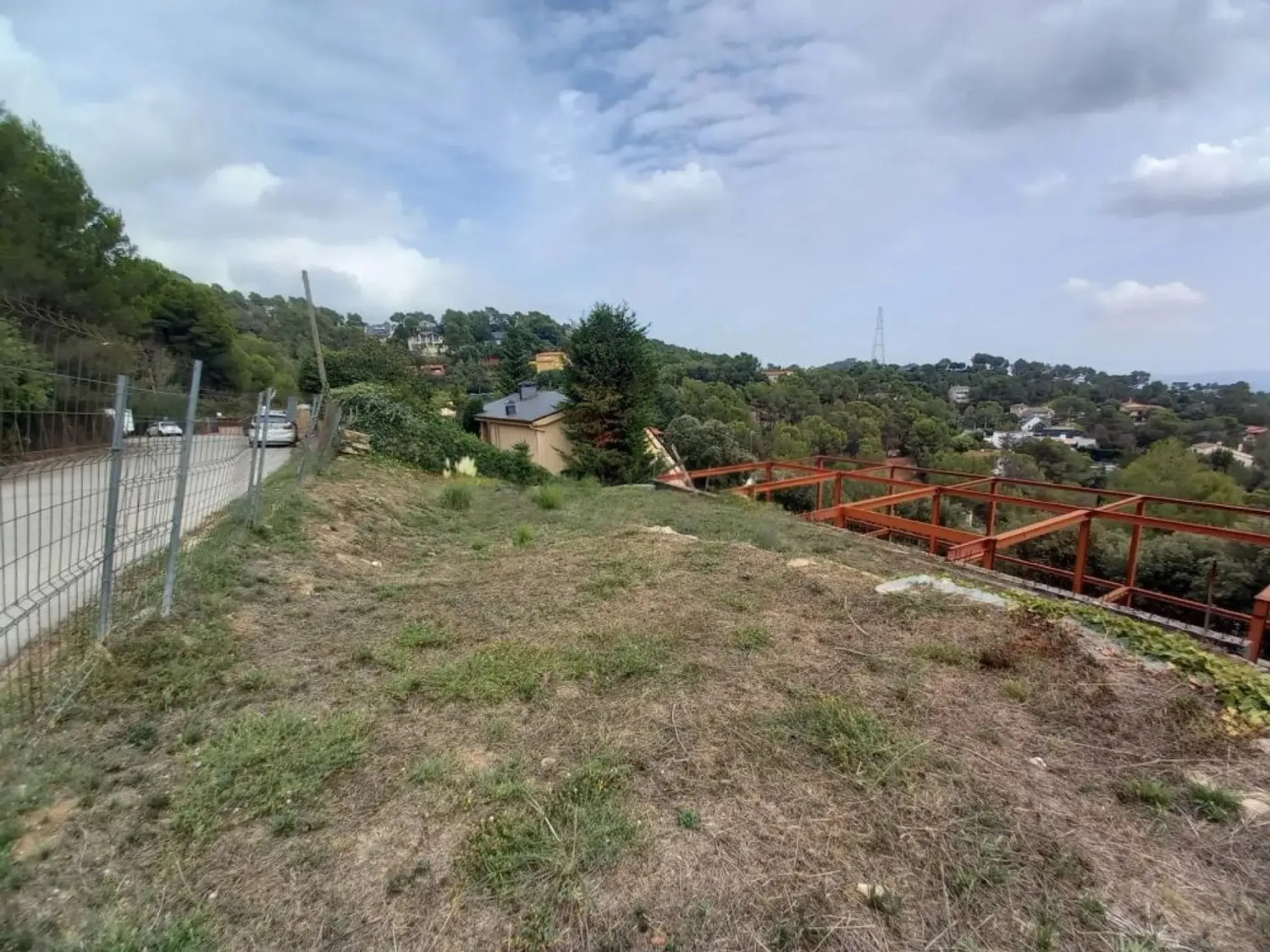 Terreno con estructura y vistas a Matadepera, Barcelona