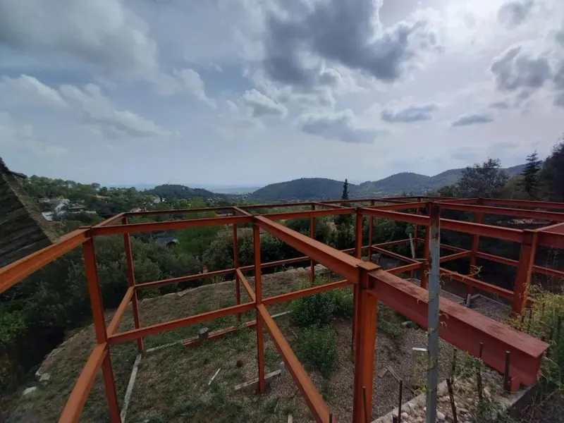 Terreno con estructura y vistas a Matadepera, Barcelona