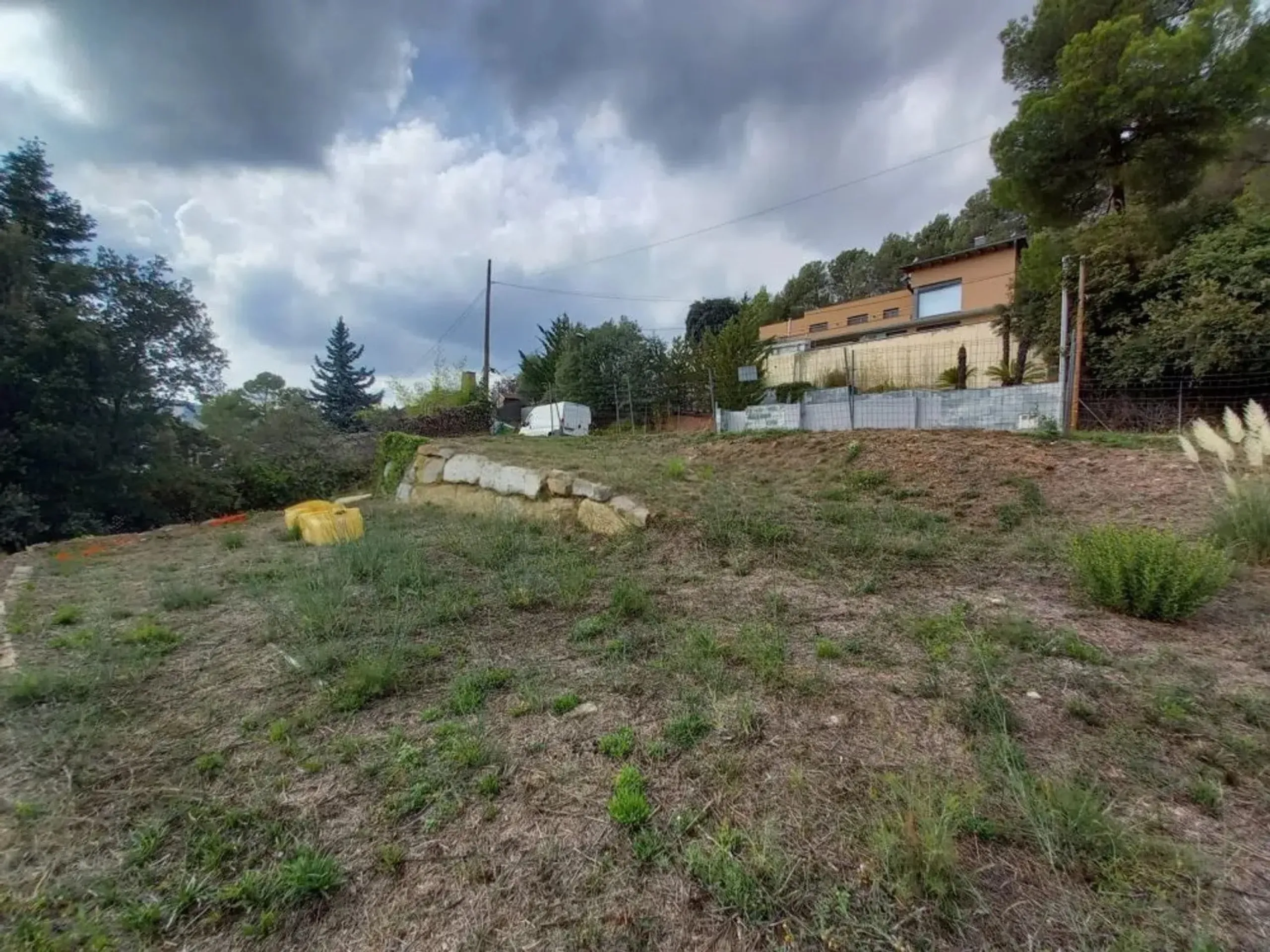 Terreno con estructura y vistas a Matadepera, Barcelona