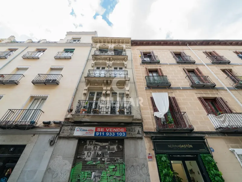 Apartment in Cortes - Madrid