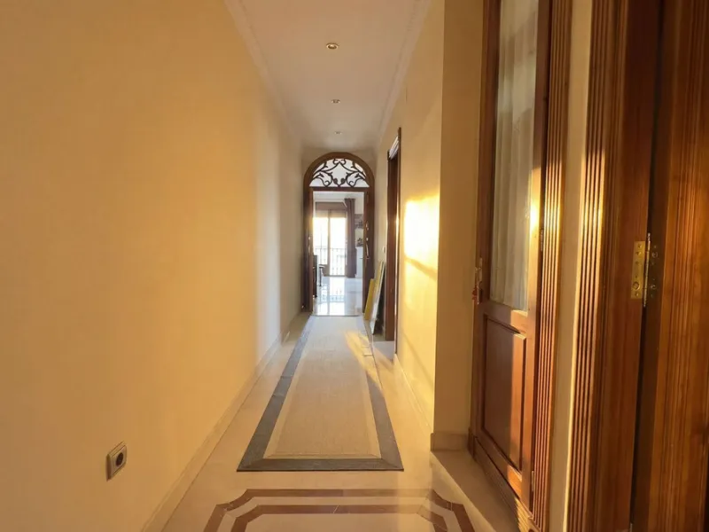 Spacious and stylish apartment with rooftop terrace and additional living level in the heart of Ronda