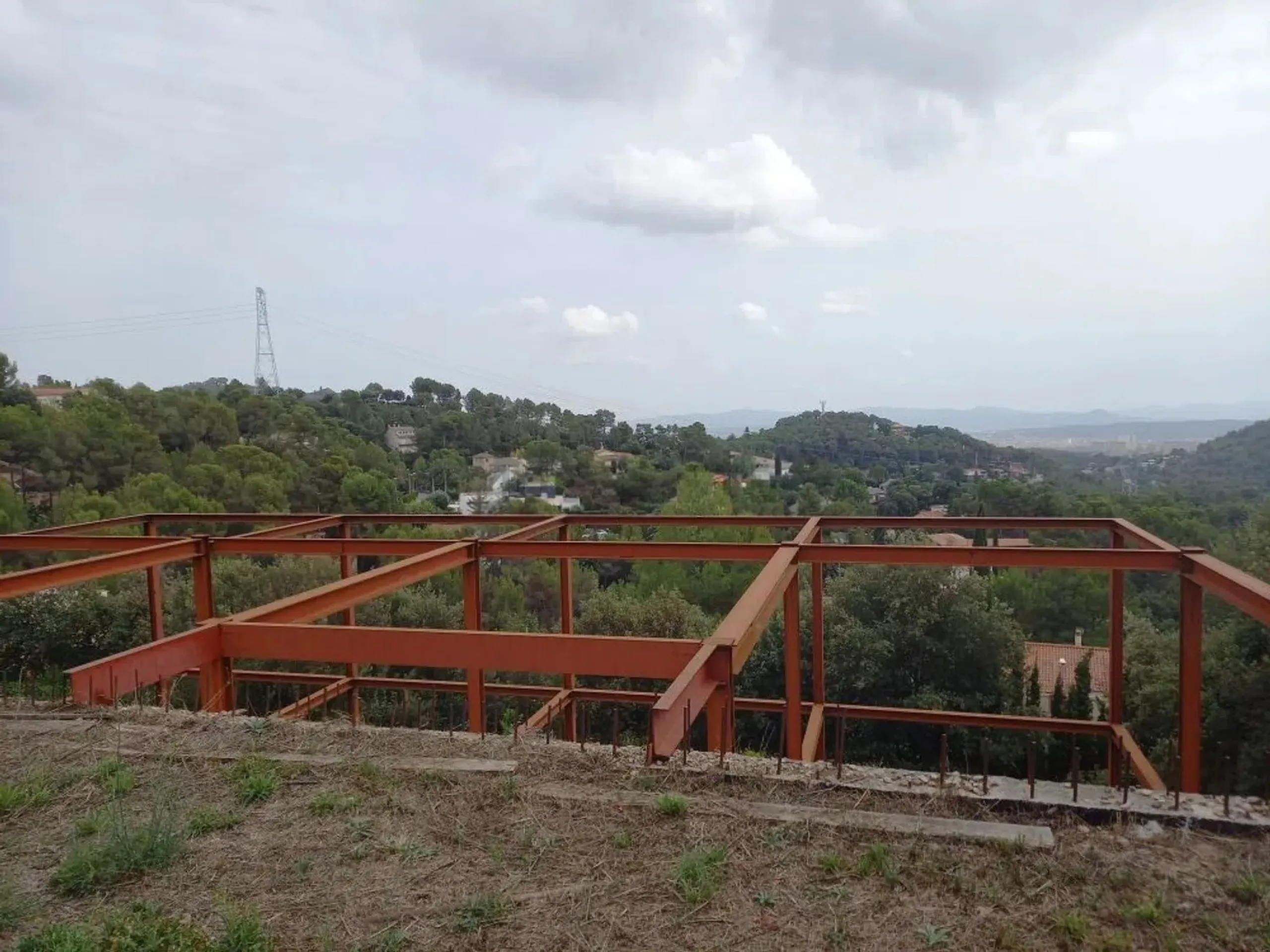 Terreno con estructura y vistas a Matadepera, Barcelona
