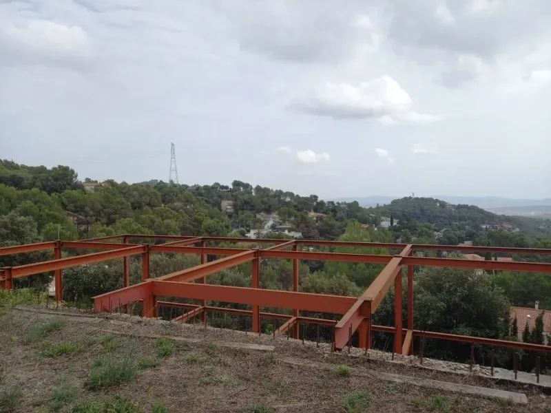 Terreno con estructura y vistas a Matadepera, Barcelona