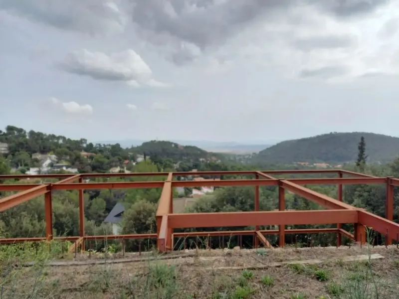 Terreno con estructura y vistas a Matadepera, Barcelona