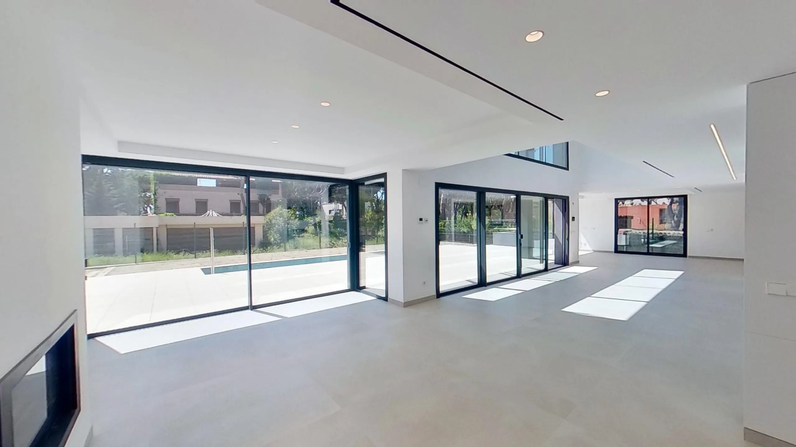 Exclusive Luxury Villa with Pool in Gava Mar, Barcelona