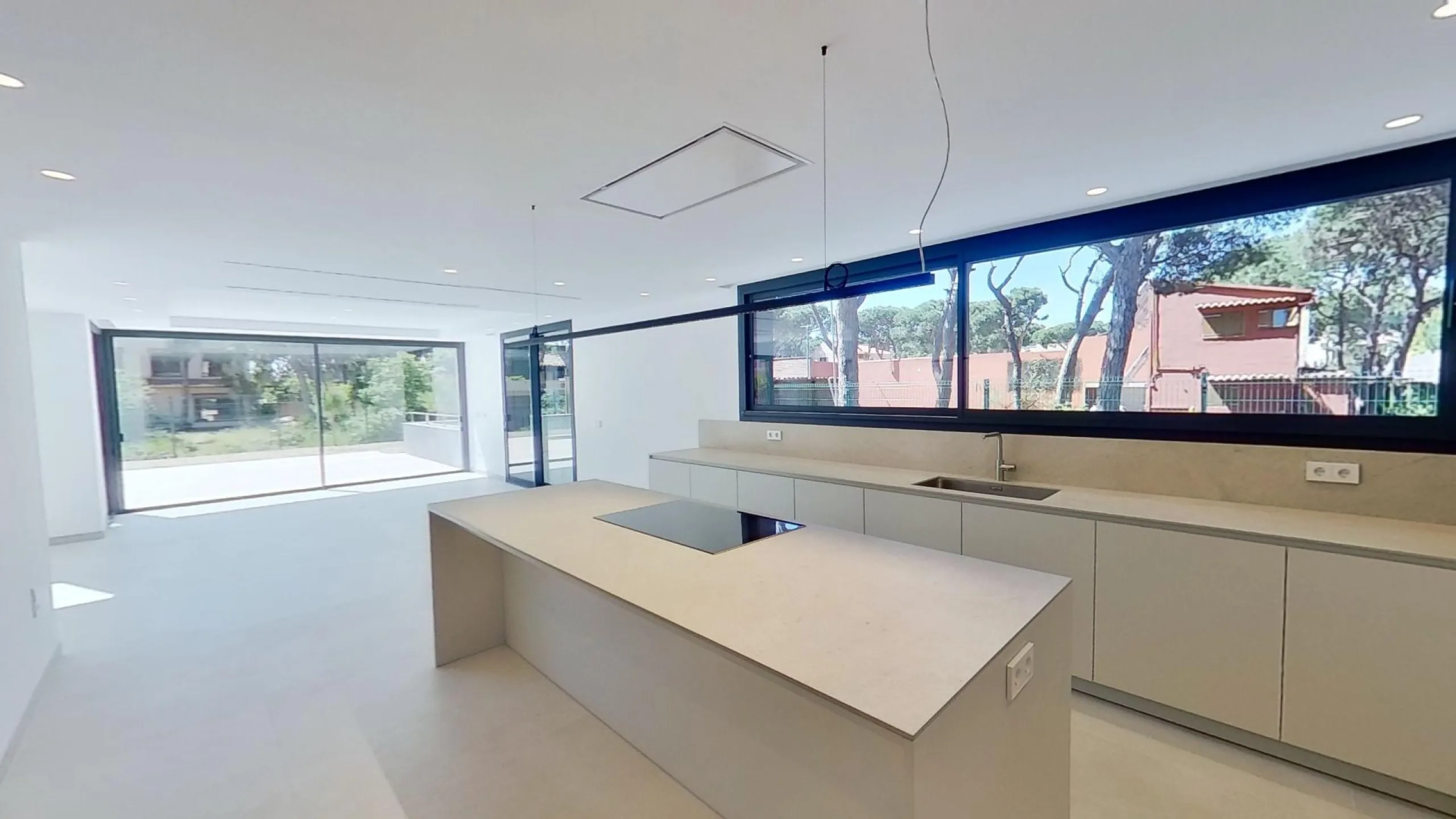 Exclusive Luxury Villa with Pool in Gava Mar, Barcelona
