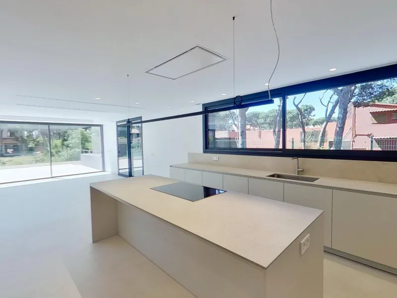 Exclusive Luxury Villa with Pool in Gava Mar, Barcelona