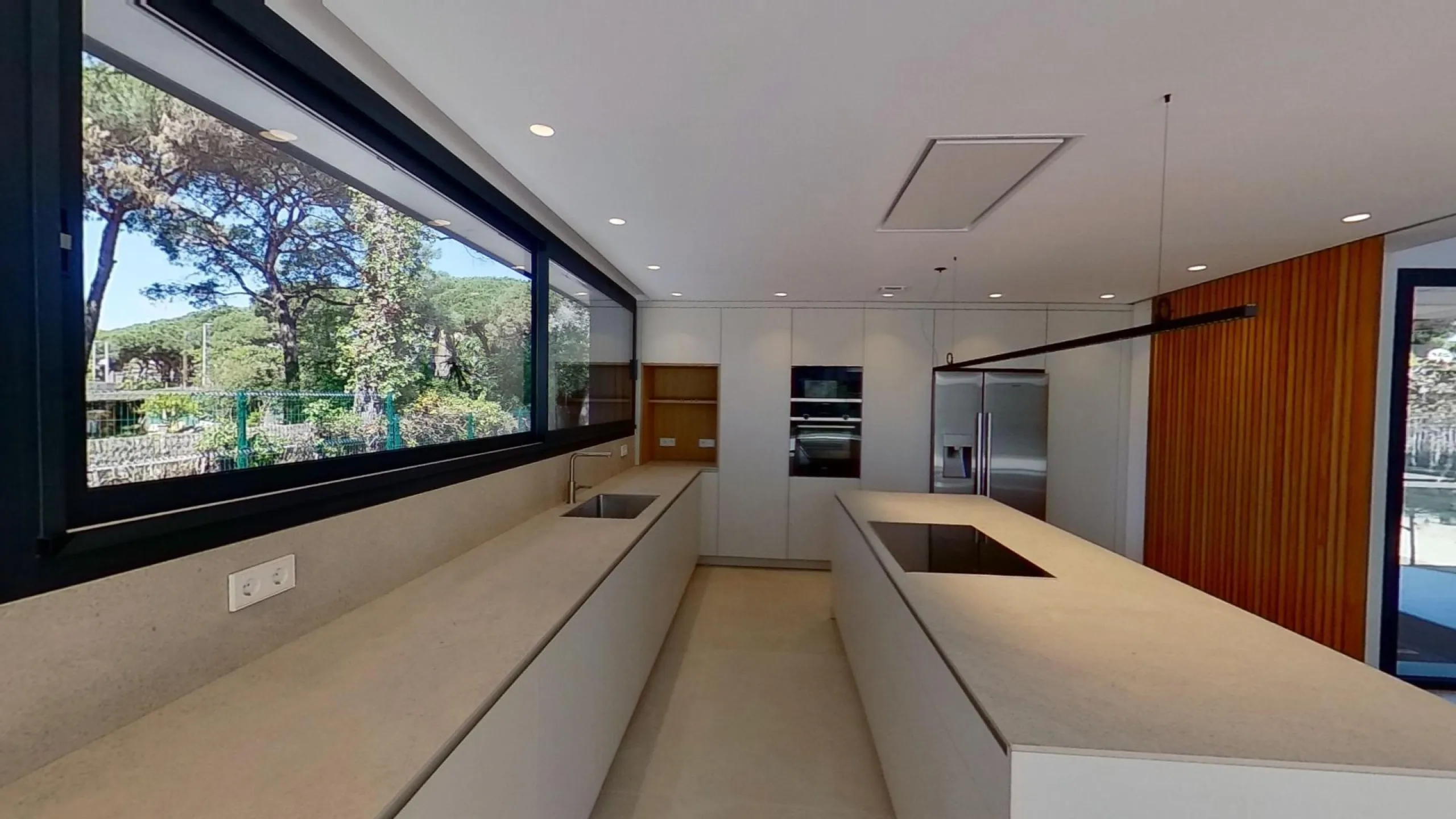 Exclusive Luxury Villa with Pool in Gava Mar, Barcelona