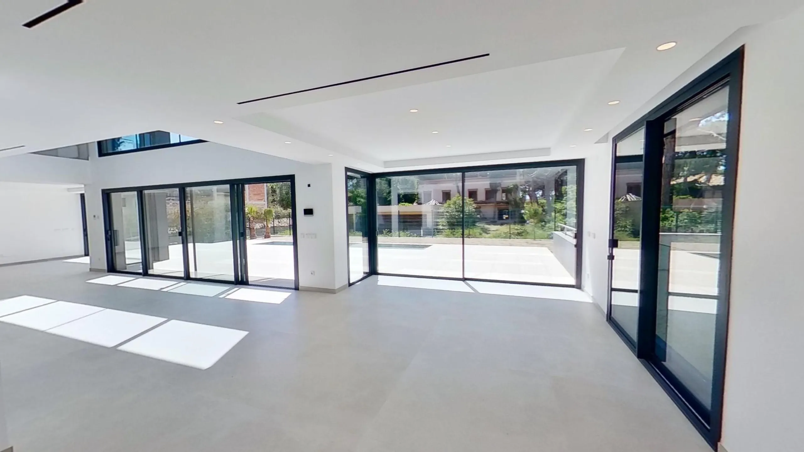 Exclusive Luxury Villa with Pool in Gava Mar, Barcelona