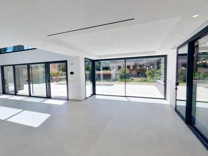 Exclusive Luxury Villa with Pool in Gava Mar, Barcelona