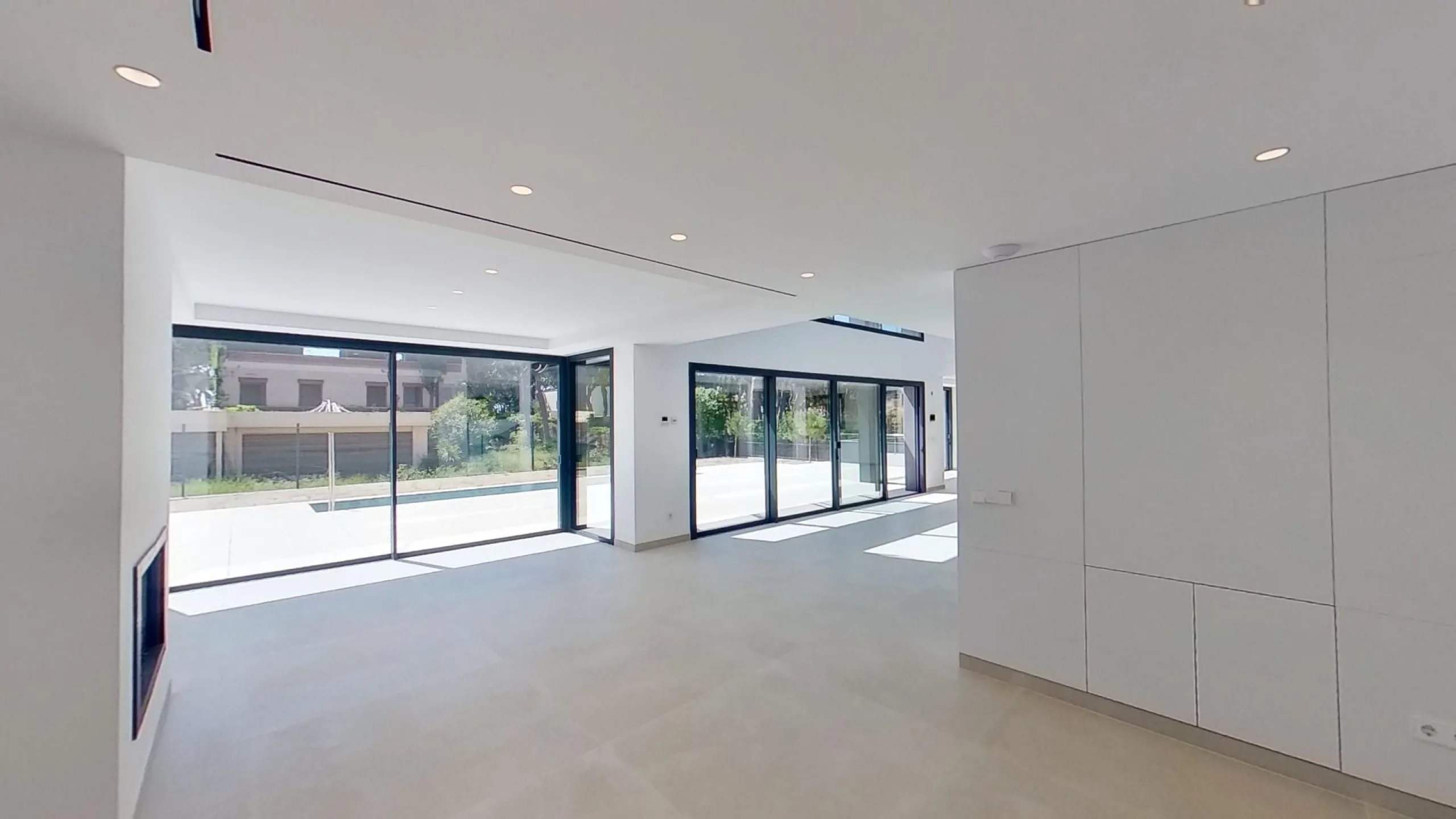 Exclusive Luxury Villa with Pool in Gava Mar, Barcelona