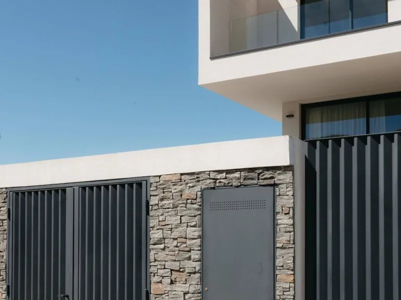 Neubau-Penthouse mit privater Terrasse in Bellaterra, Barcelona