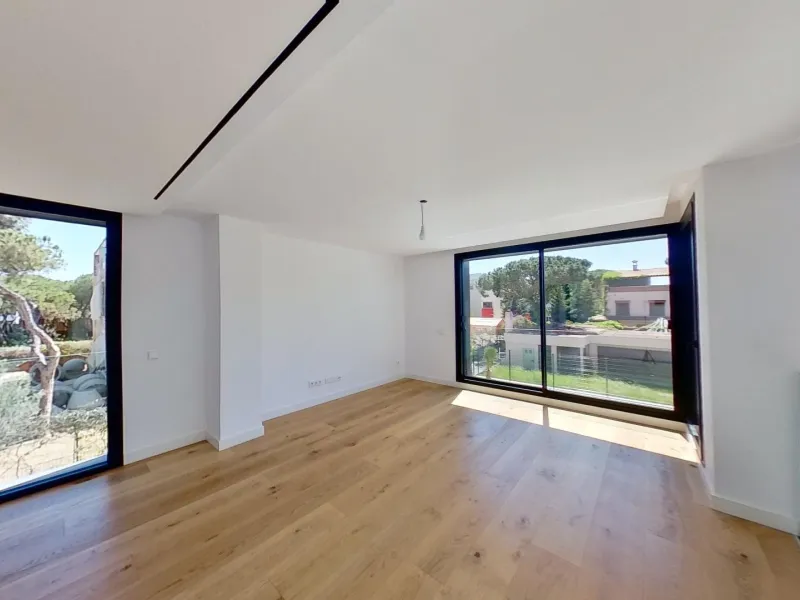 Exclusive Luxury Villa with Pool in Gava Mar, Barcelona