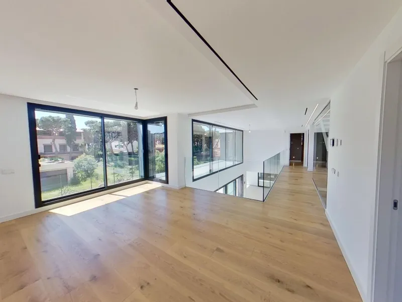 Exclusive Luxury Villa with Pool in Gava Mar, Barcelona