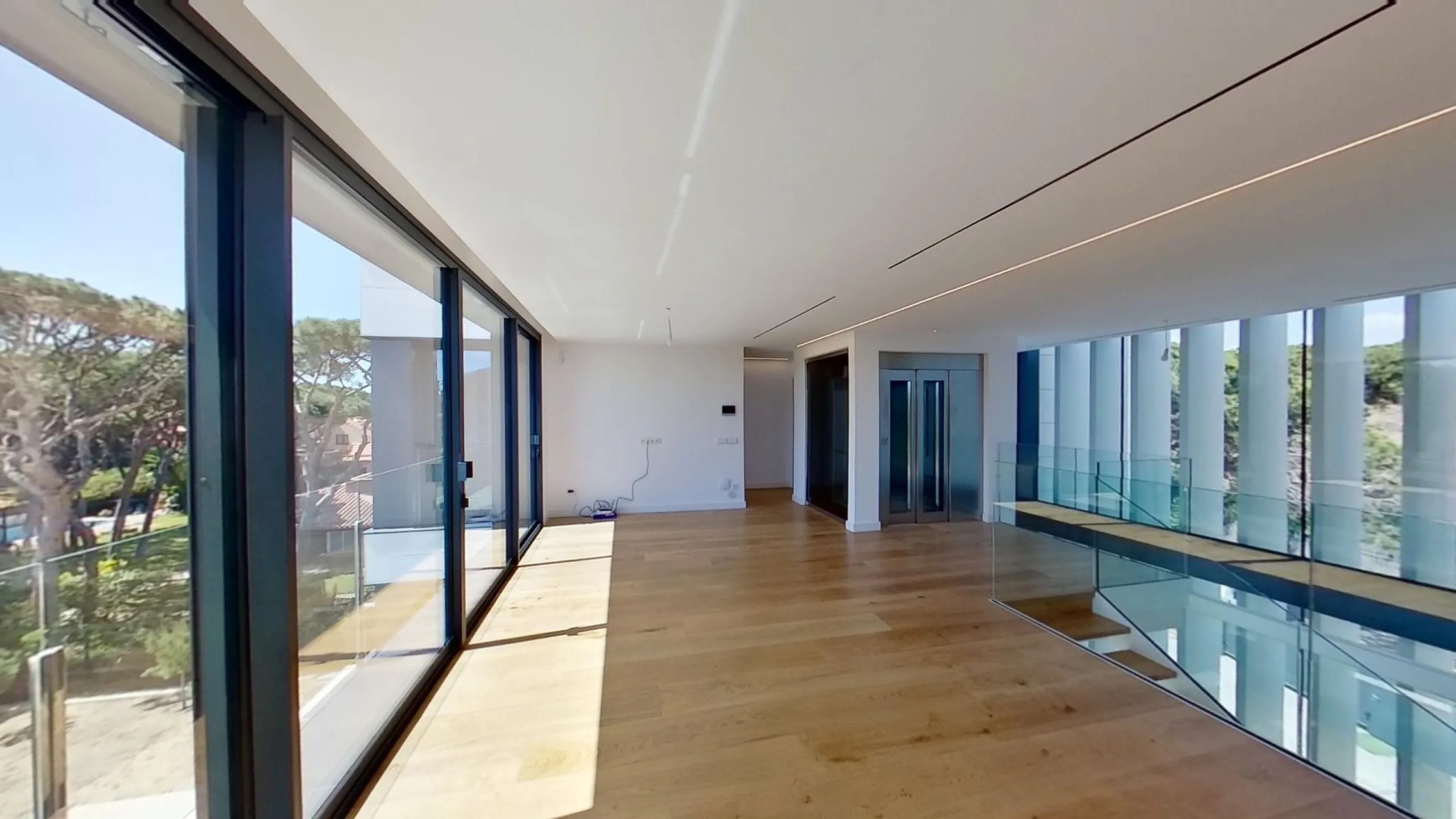 Exclusive Luxury Villa with Pool in Gava Mar, Barcelona