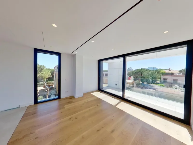 Exclusive Luxury Villa with Pool in Gava Mar, Barcelona