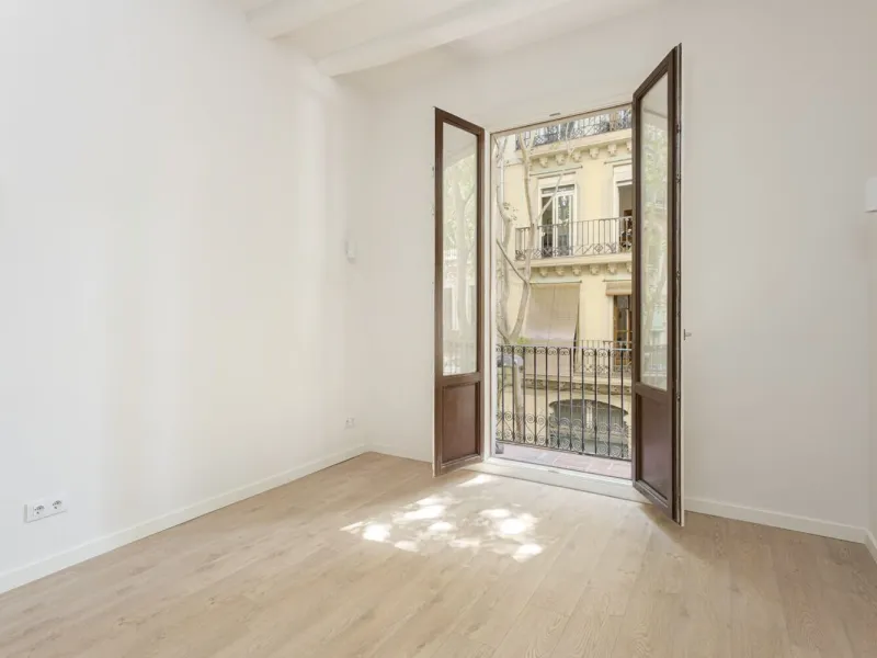 Apartamento renovado con encanto histórico en Poble Sec, Barcelona